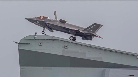 Suc manh tau san bay Anh voi tiem kich F-35B My dang toi bien Dong-Hinh-3