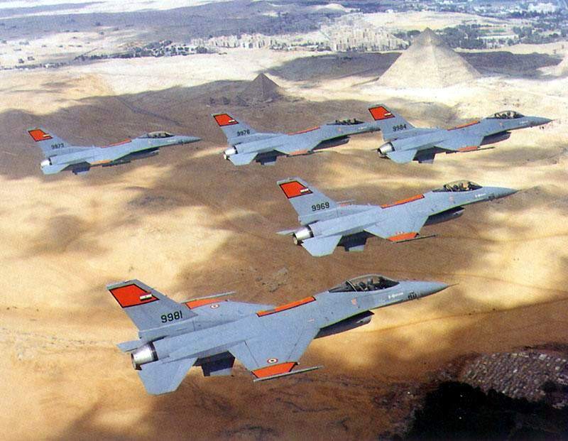 Day chuyen che tao F-16, 50 nam van chay het cong suat-Hinh-10