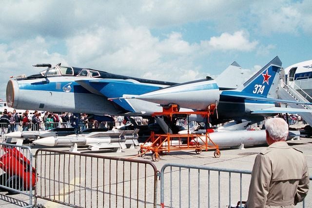 Ly do phuong Tay phai so may bay danh chan hang nang MiG-31 Nga-Hinh-9