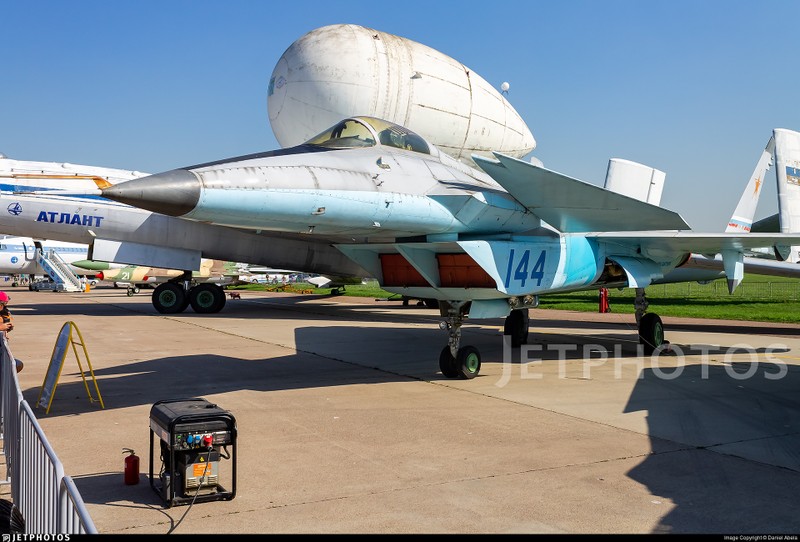 MiG 1.44: Cau tra loi thap bai cua Nga doi voi F-22 Raptor My-Hinh-14