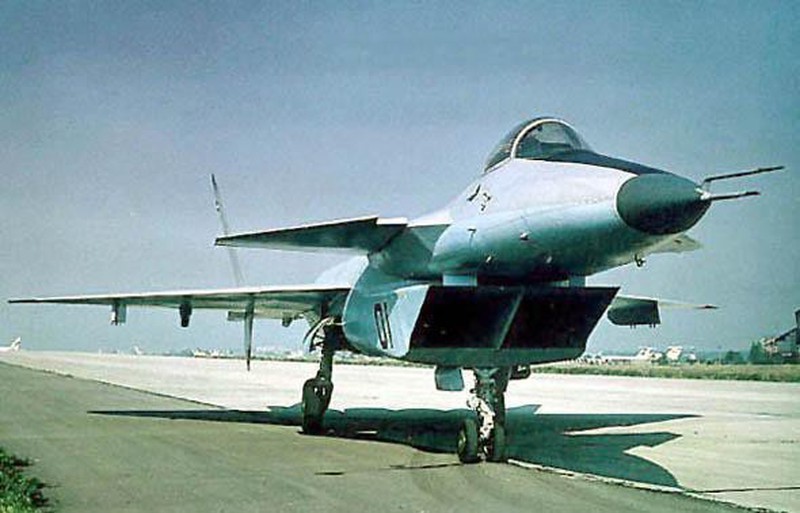MiG 1.44: Cau tra loi thap bai cua Nga doi voi F-22 Raptor My-Hinh-17
