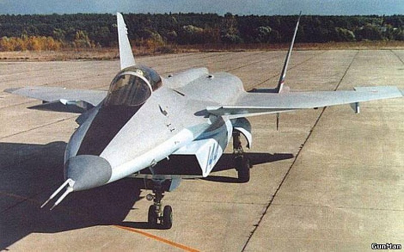 MiG 1.44: Cau tra loi thap bai cua Nga doi voi F-22 Raptor My-Hinh-3