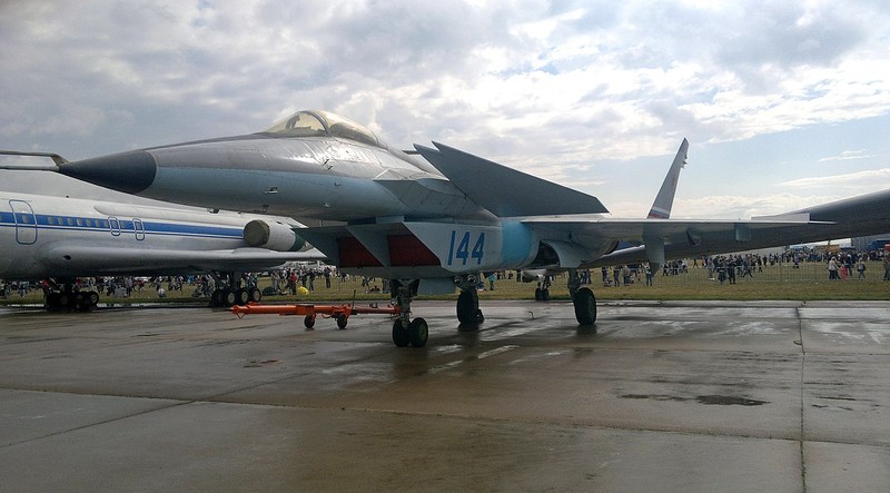 MiG 1.44: Cau tra loi thap bai cua Nga doi voi F-22 Raptor My-Hinh-7