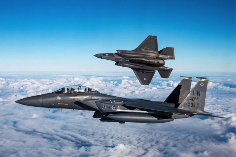 Phong khong Nga, Trung Quoc dang giuong cung cho F-15EX cua My-Hinh-7
