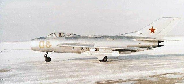 Tai sao Lien Xo khong vien tro truc tiep MiG-19 cho Viet Nam?