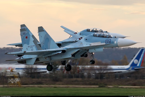 Vu tai nan dat do khien Nga phai boi thuong hai chiec Su-27PU-Hinh-8
