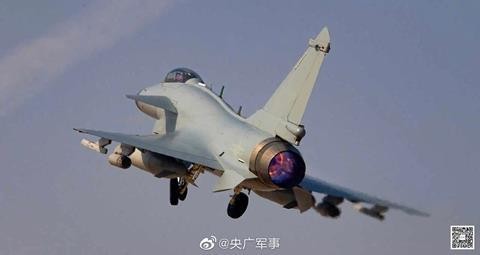 Lieu Iran co chon tiem kich J-10C Trung Quoc thay the cho F-14?-Hinh-11
