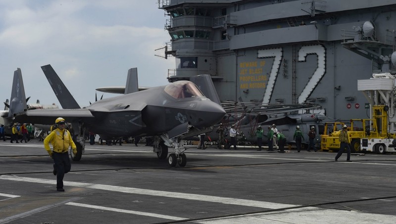 Ly do Hai quan My khong the trang bi toan bo bang F-35C