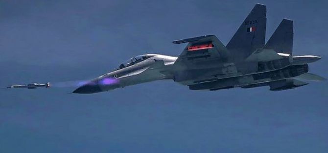 An Do tich hop BrahMos len Su-30MKI, lieu co chuyen giao cho nuoc khac?-Hinh-8