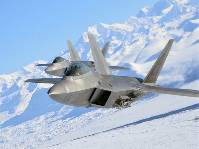 F-22 Raptor va cuoc chien gianh su song truoc “nguoi anh em song sinh”-Hinh-13