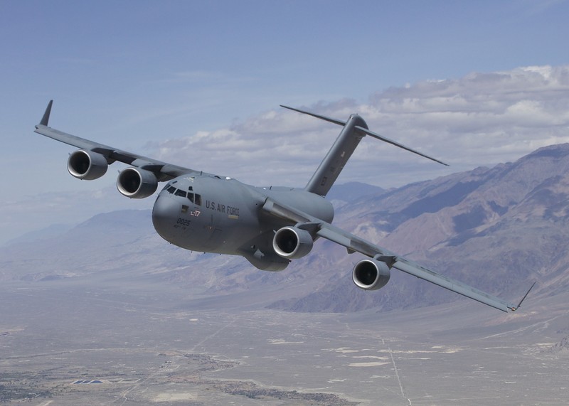 C-17 Globemaster cua My pha vo ky luc trong nhiem vu giai cuu Afghanistan-Hinh-16