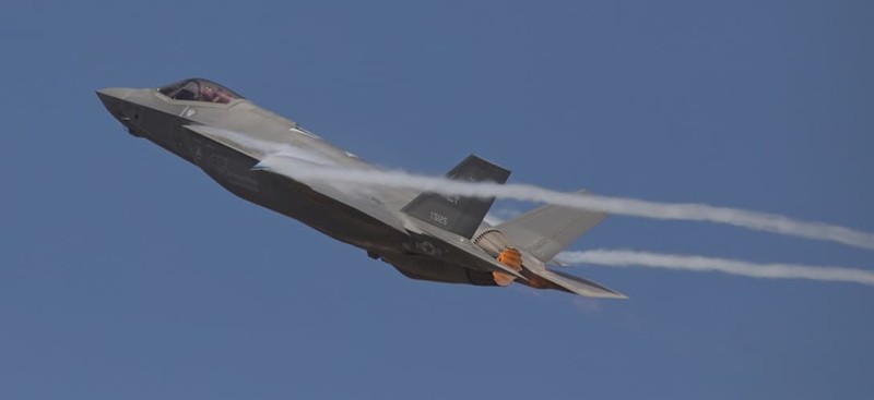 My nang cap luc day dong co F-35 de doi pho Trung Quoc va Nga-Hinh-2