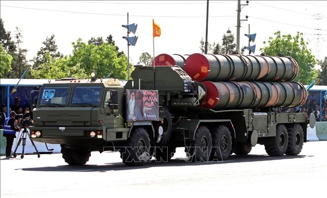 Iran khoe ten lua “cua nha trong duoc” manh hon ca S-400 Nga-Hinh-5