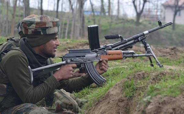 Afghanistan khien An Do yeu cau Nga cung cap khan mot lo AK-203