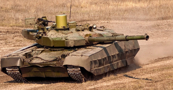 Xe tang chu luc T-84 Oplot la tuong dai cuoi cung cua Ukraine?-Hinh-4
