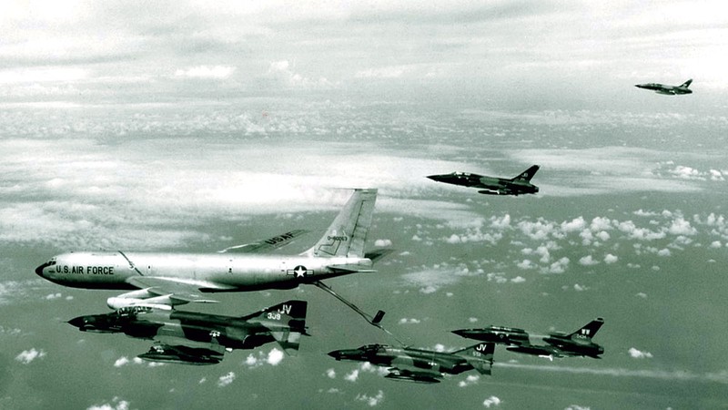 Vi sao Phao Dai Bay B-52 thua dam khi tham chien o Viet Nam-Hinh-2
