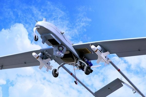 Phong khong tam thap qua te, My bo tay truoc UAV vu trang-Hinh-4