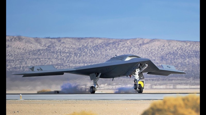 Cap sat thu Su-57 va UAV Hunter-B cua Nga 