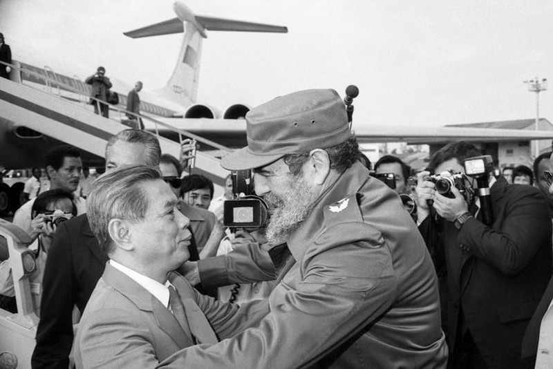 My khiep so nhung khau phao phong khong Fidel Castro tang Viet Nam-Hinh-2