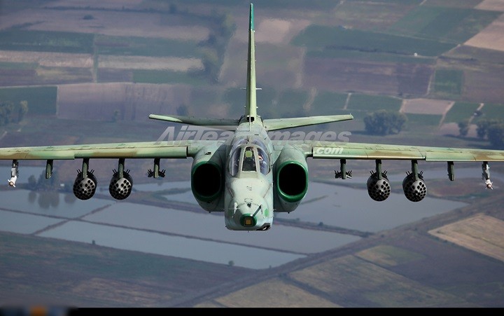 Su-25 Nga gan 50 nam tuoi van reo rac noi kinh hoang o Ukraine-Hinh-14