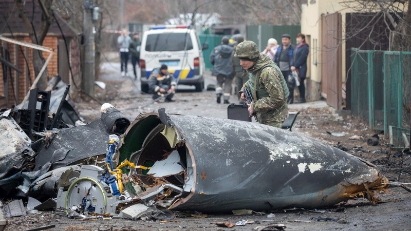 Ngay buon cua khong quan Ukraine: 4 chiec Su-27 bi Nga ban ha-Hinh-5