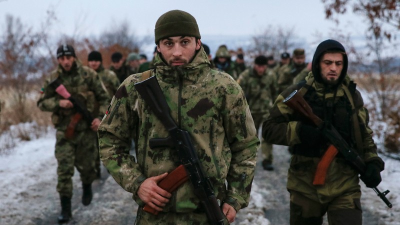 Ukraine ra lenh “khong co tu binh” danh cho linh phao binh Nga-Hinh-17