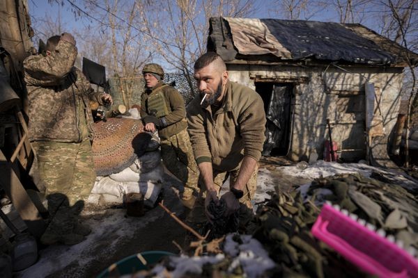 Tieu doan Azov tan ra, tan quan bi linh Chechnya vay chat-Hinh-10