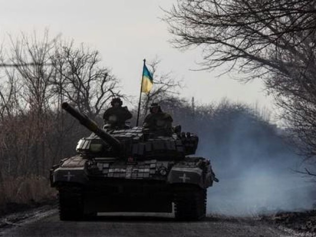 My day nhanh viec huan luyen binh linh Ukraine voi xe tang Abrams-Hinh-14