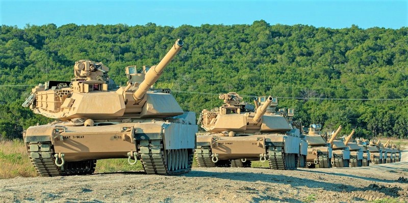 My day nhanh viec huan luyen binh linh Ukraine voi xe tang Abrams-Hinh-3