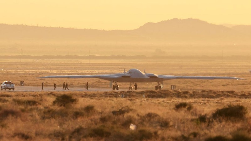 He lo hinh anh “sat thu tang hinh” B-21 Raider moi nhat cua My-Hinh-12