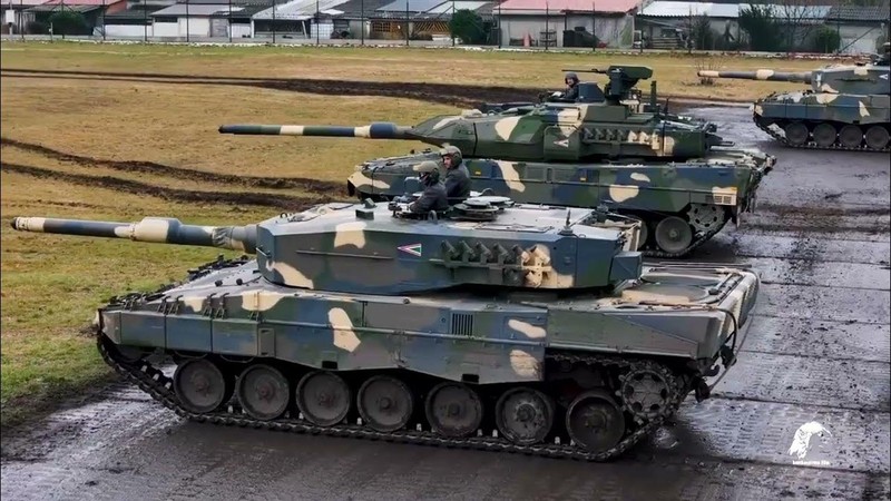 Bat ngo truoc thuong vu ty do mua xe tang Leopard 2 cua Italia-Hinh-9