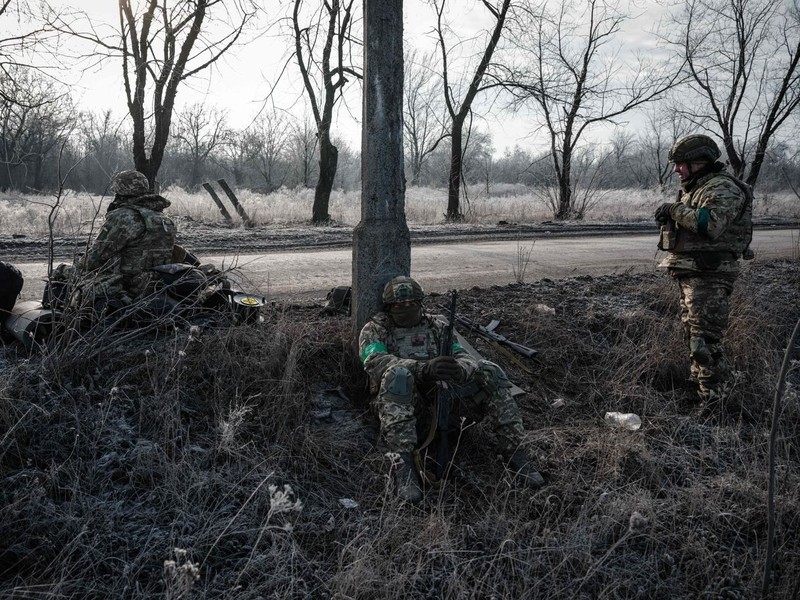 Iskander Nga danh trung kho dan phao 25.000 qua, Ukraine thuong vong lon-Hinh-15