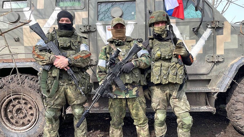 Vo tran! 6.000 quan Ukraine bi quan Nga truy duoi suot 9 km