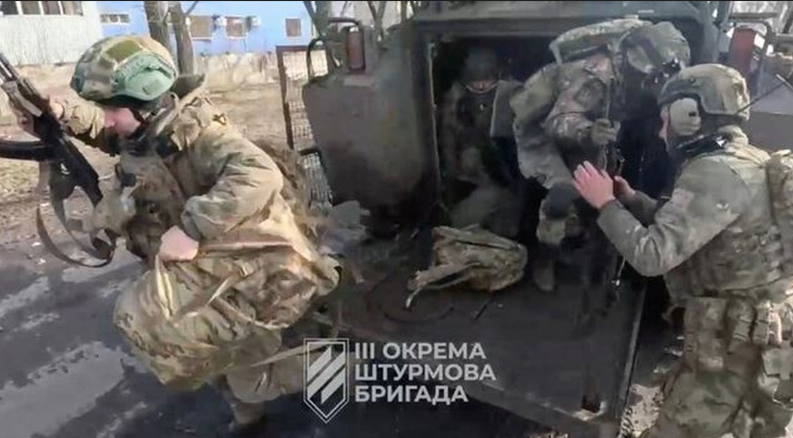 Chien luoc cua Ukraine tai Donbas nham “vat kiet” quan Nga-Hinh-11