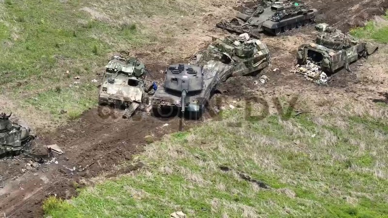 Ga khong lo Leopard cua Ukraine lep ve truoc ke ti hon FPV Nga-Hinh-3