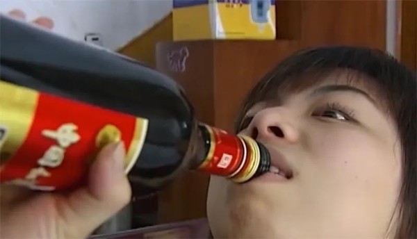 Cô gái 'tiên tửu' ngàn ly không say, bí ẩn được giải mã - Hình 3 Co gai 'tien tuu' ngan ly khong say, bi an duoc giai ma-Hinh-3