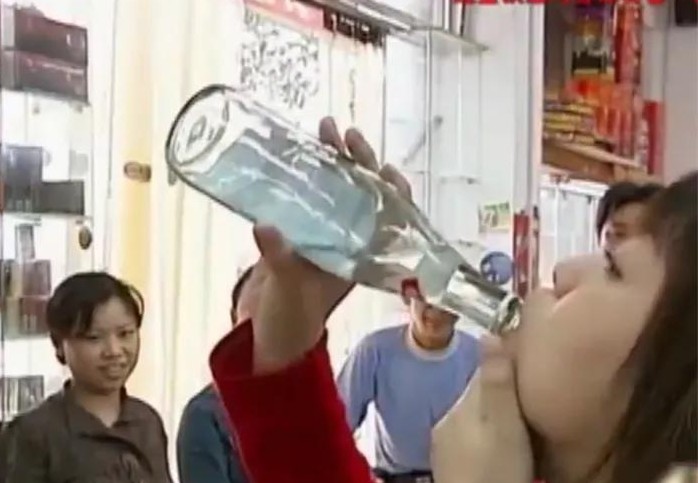 Cô gái 'tiên tửu' ngàn ly không say, bí ẩn được giải mã - Hình 7 Co gai 'tien tuu' ngan ly khong say, bi an duoc giai ma-Hinh-7