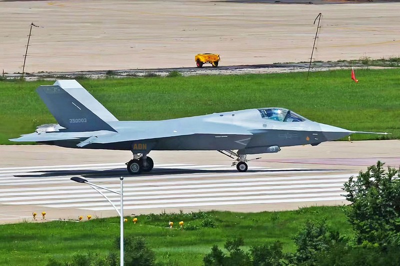 Sieu tiem kich Su-57, J-15, J-35 sap “khuay dao” Trung Quoc-Hinh-9