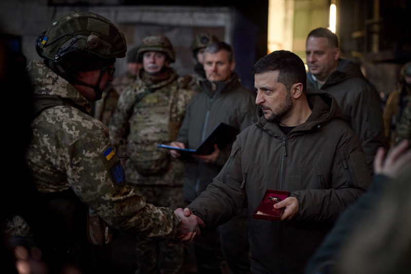 Ong Zelensky toi tham “diem nong”, Nga tap hop quan hanh dong khan-Hinh-4