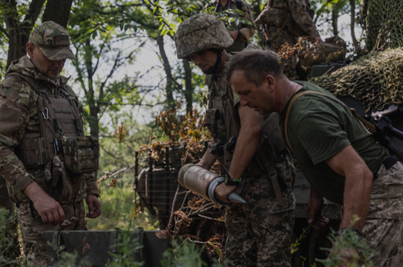 Nga dan ap dao Ukraine o Kupyansk, 5.000 binh si Kiev thuong vong-Hinh-10