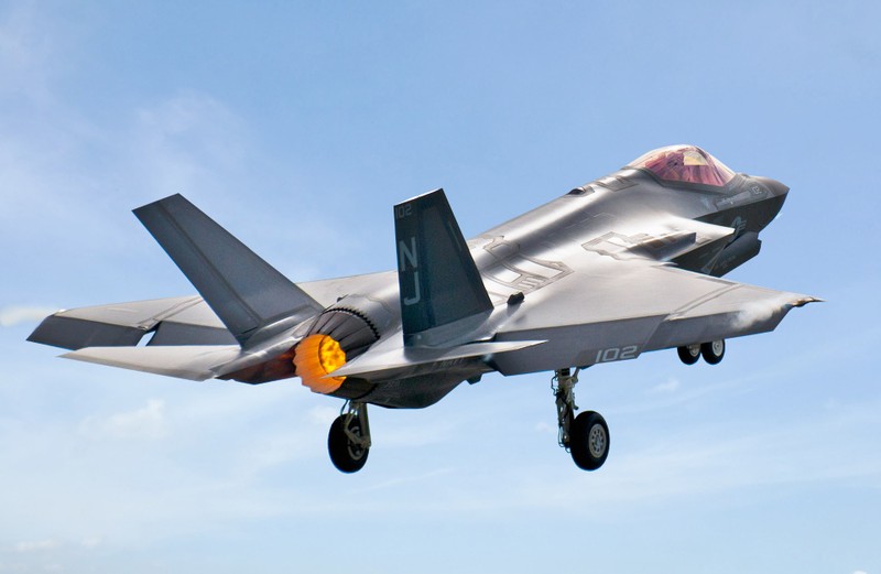 Sieu tiem kich tang hinh F-35C, “xuong song” cua Hai quan My-Hinh-4