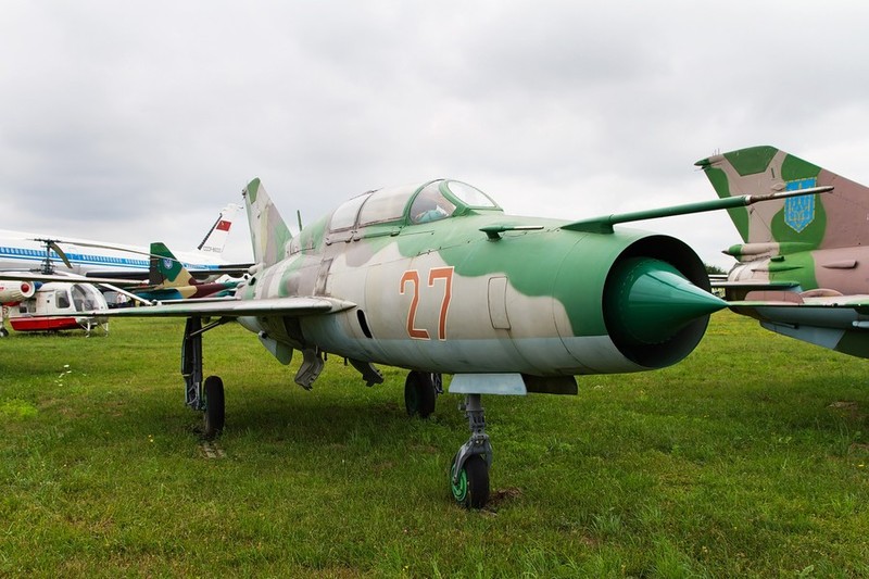 Ukraine se bien hang loat tiem kich MiG-21 thanh UAV cam tu?-Hinh-5