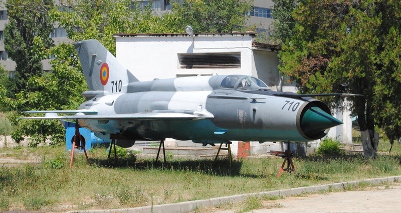 Ukraine se bien hang loat tiem kich MiG-21 thanh UAV cam tu?-Hinh-6