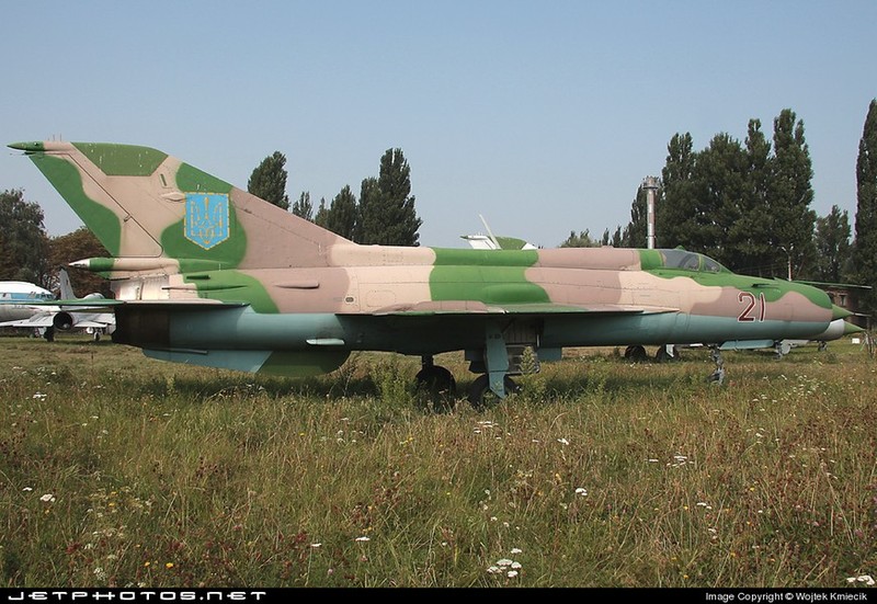 Ukraine se bien hang loat tiem kich MiG-21 thanh UAV cam tu?