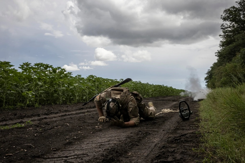 Nga dung chien thuat moi “vat kiet sinh luc” doi quan Ukraine-Hinh-2