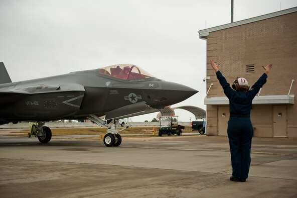 “Chien than” tren bien F-35C  khien Trung Quoc mat an mat ngu-Hinh-2