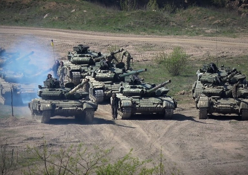 Ukraine cho no tung xe tang M-1 Abrams cua chinh minh