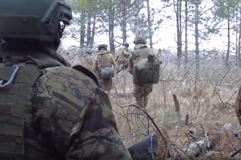 Charsiv Yar gặp nguy, quân Ukraine dùng chiến thuật “độc” để bỏ chạy - Hình 10 Charsiv Yar gap nguy, quan Ukraine dung chien thuat “doc” de bo chay-Hinh-10