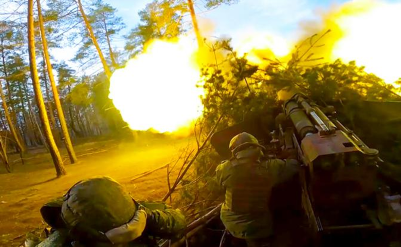 Quân Nga hợp lực vượt sông tiến đánh Kupyansk, Ukraine lâm vào thế nguy - Hình 10 Quan Nga hop luc vuot song tien danh Kupyansk, Ukraine lam vao the nguy-Hinh-10