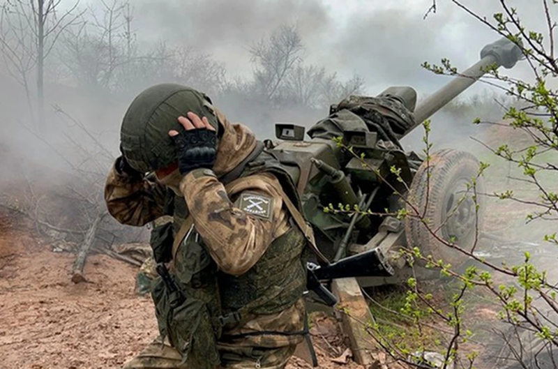 Quân Nga hợp lực vượt sông tiến đánh Kupyansk, Ukraine lâm vào thế nguy - Hình 2 Quan Nga hop luc vuot song tien danh Kupyansk, Ukraine lam vao the nguy-Hinh-2